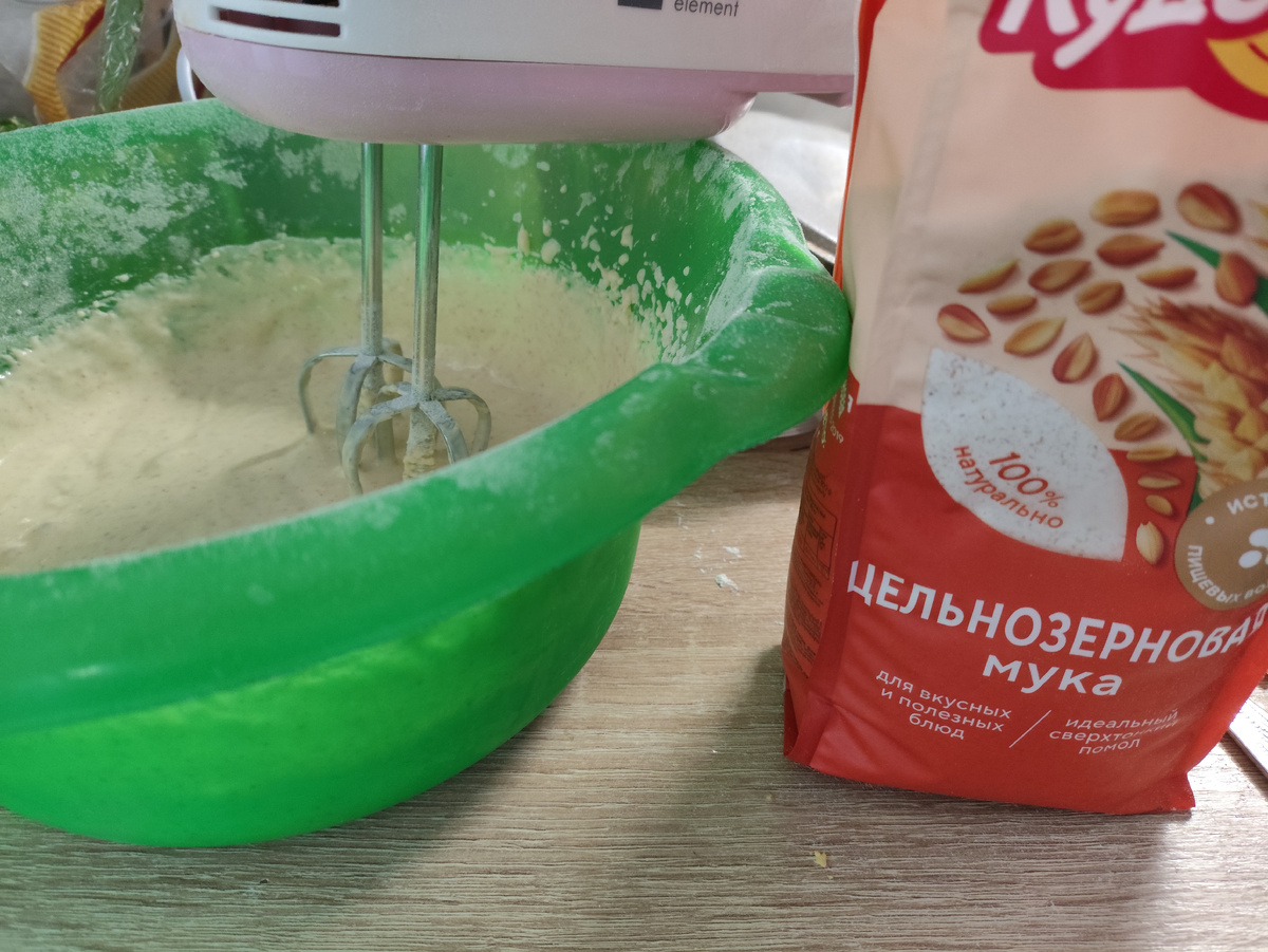 Немного такой муки добавила, шоб полезнее ))