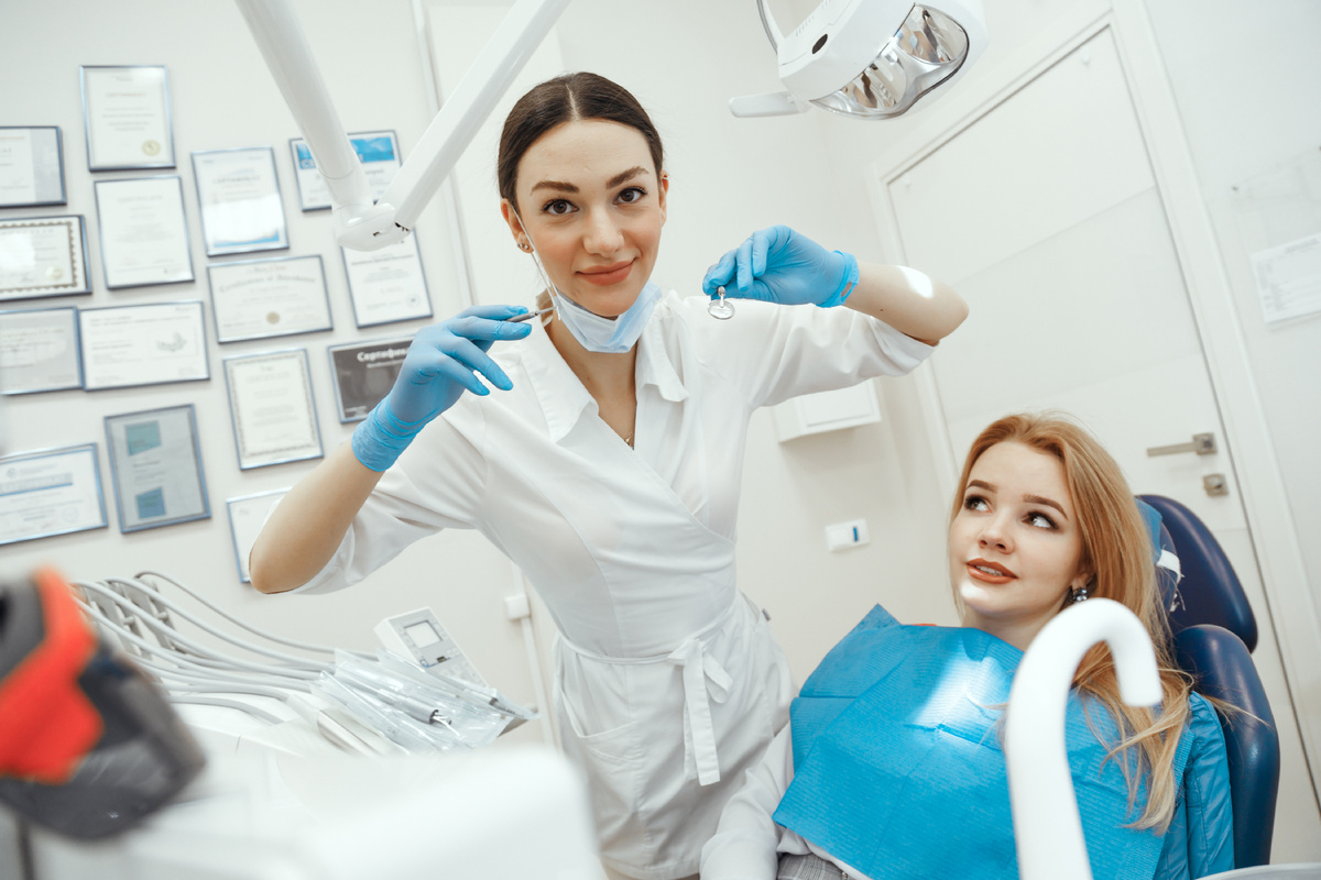 Фотография взята с сайта стоматологии Дмитрович Фэмили https://www.dmitrovich.ru/