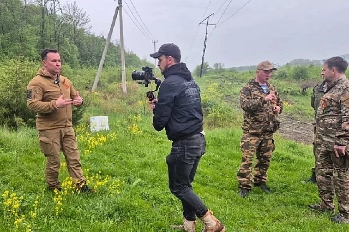    Чтобы снять фильм, авторы объездили все мемориалы «Тропы бессмертия», каждый из которых хранит память о героях Великой Отечественной.