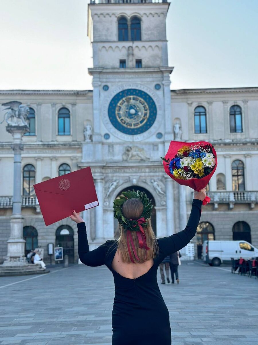 Наша студентка Елизавета закончила учебу в университете Падуи в Италии 