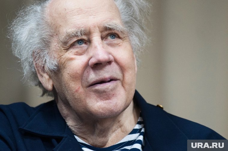    Владислав Крапивин написал за свою жизнь более 200 произведений