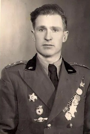 Б.Г. Шаронов