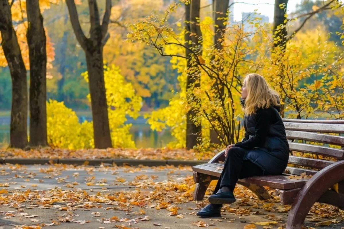    Психолог Мороз: осенью усиливаются депрессия и тревожность