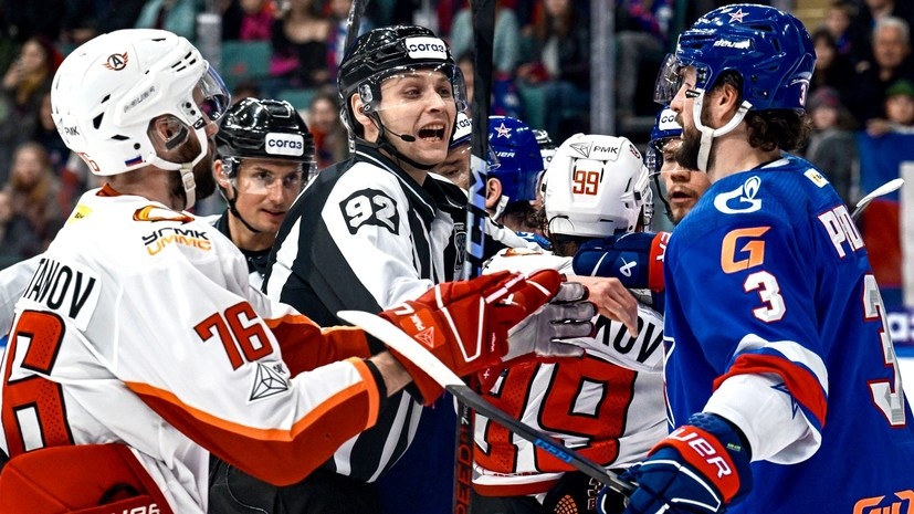     Эпизод из матча регулярного чемпионата КХЛ между СКА и «Автомобилистом» РИА Новости Алексей Даничев