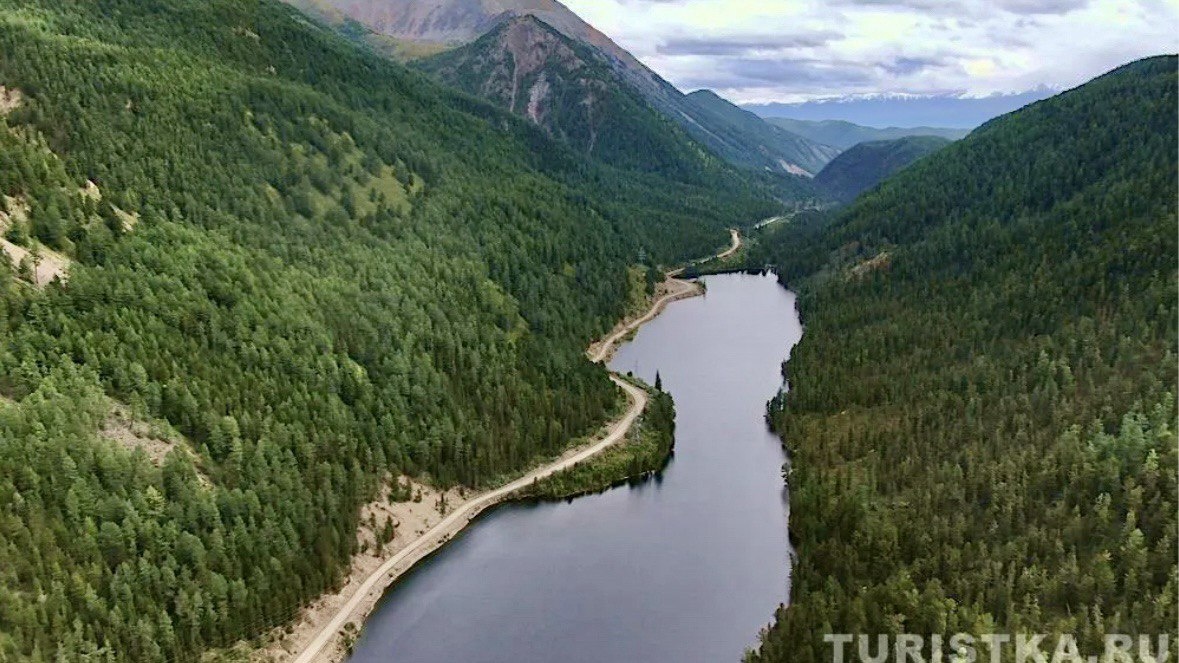 Фотографии с просторов интернета. Озеро Чейбеккель и дорога вдоль него.