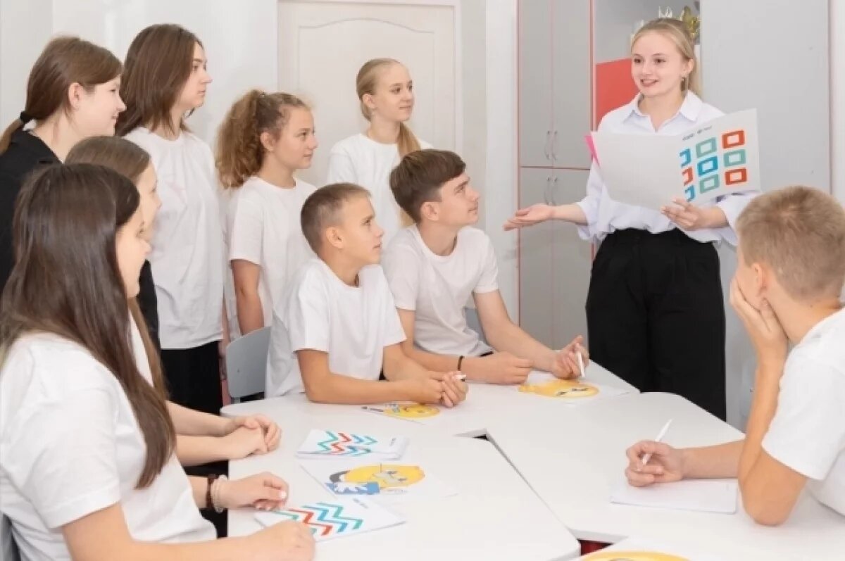    Омский НПЗ открыл в школе №160 современный коворкинг для детей