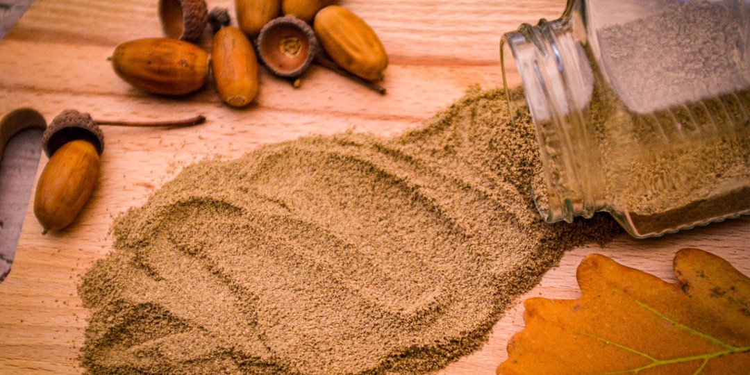 НДС поднимают, цены растут. Срочно сушим жёлуди на зиму! Будем печь хлеб