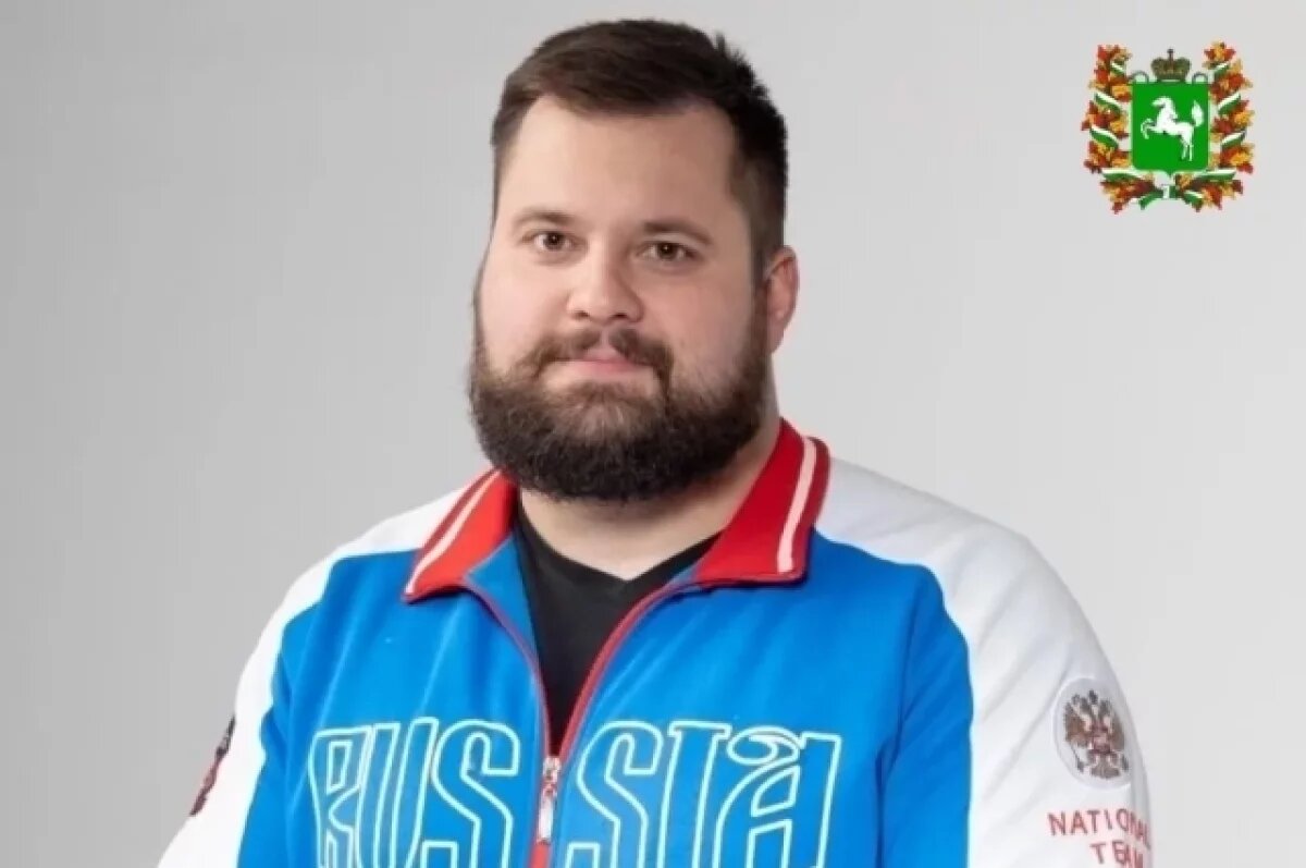    Томич Сергей Усов взял золото Азии за жим штанги весом 365 кг