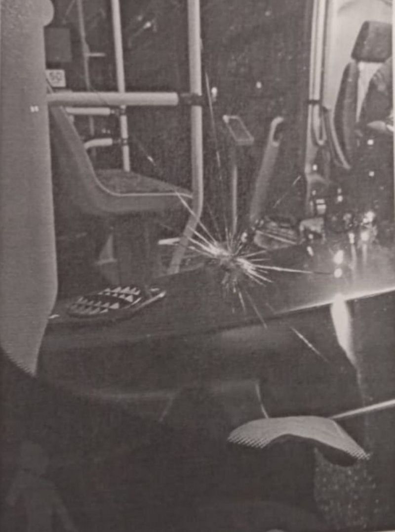    Появились подробности инцидента с поврежденным автобусом в ПетрозаводскеМВД Карелии