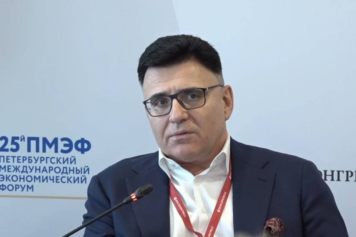   скриншот с видео канала ПМЭФ-2025 "Александр Жаров о росте подписчиков RUTUBE"