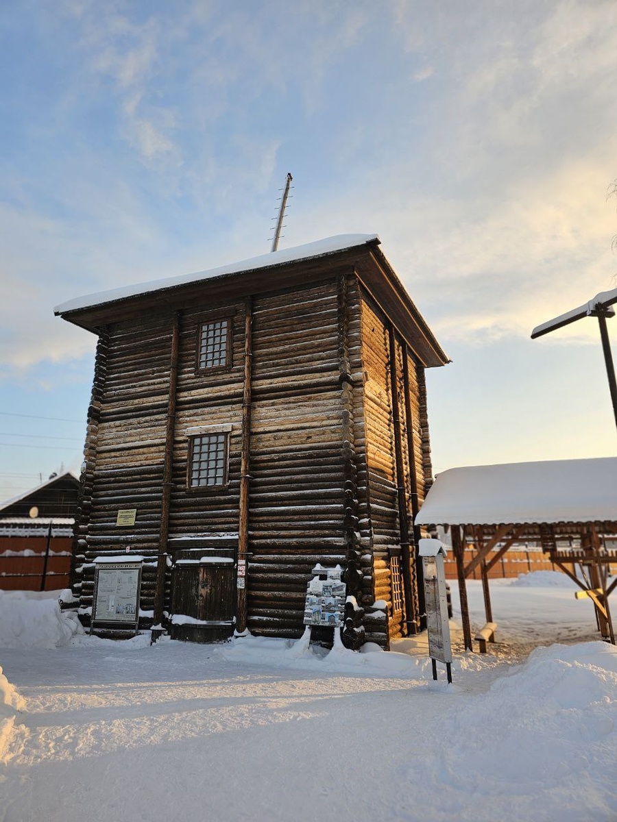 Внутри находится скважина, откуда поднимался рассол