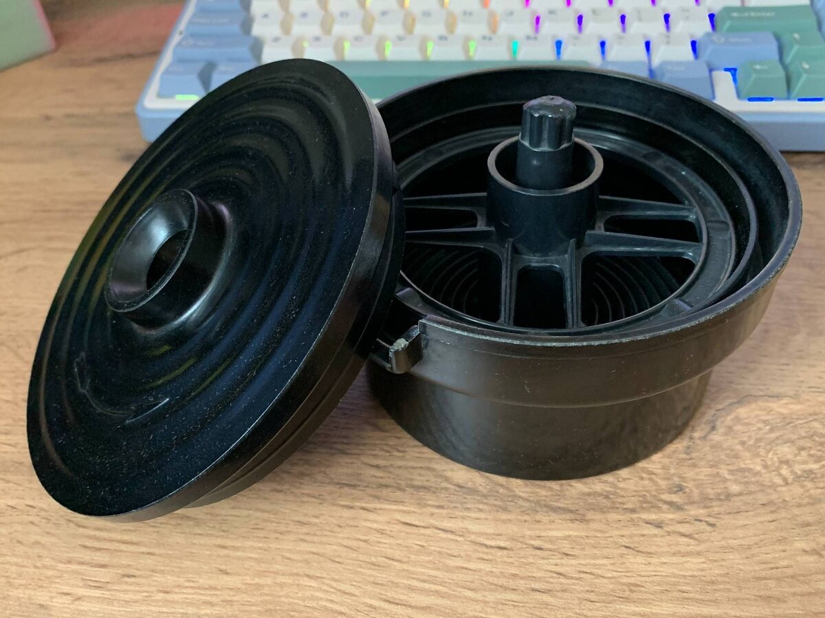 Бачок для проявки 135-й фотопленки.