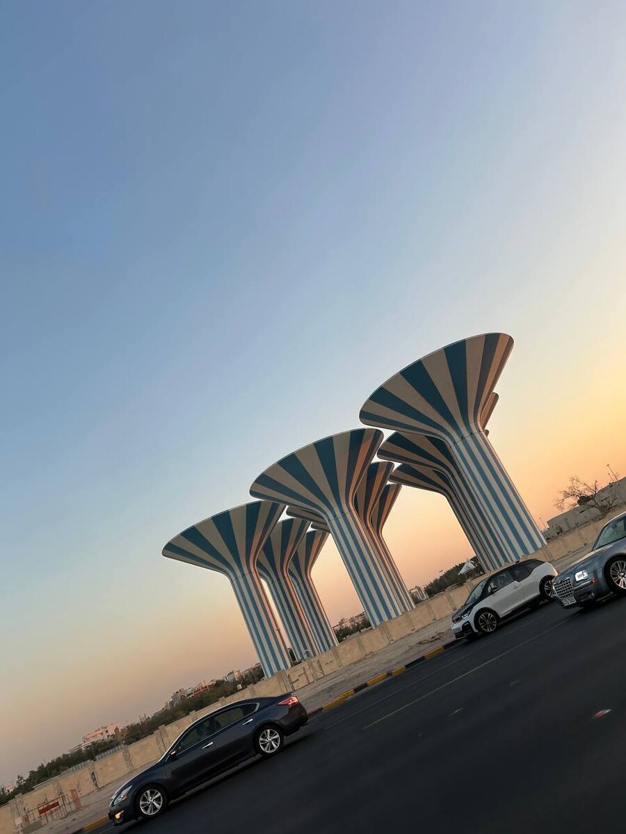 Кувейтские водонапорные башни