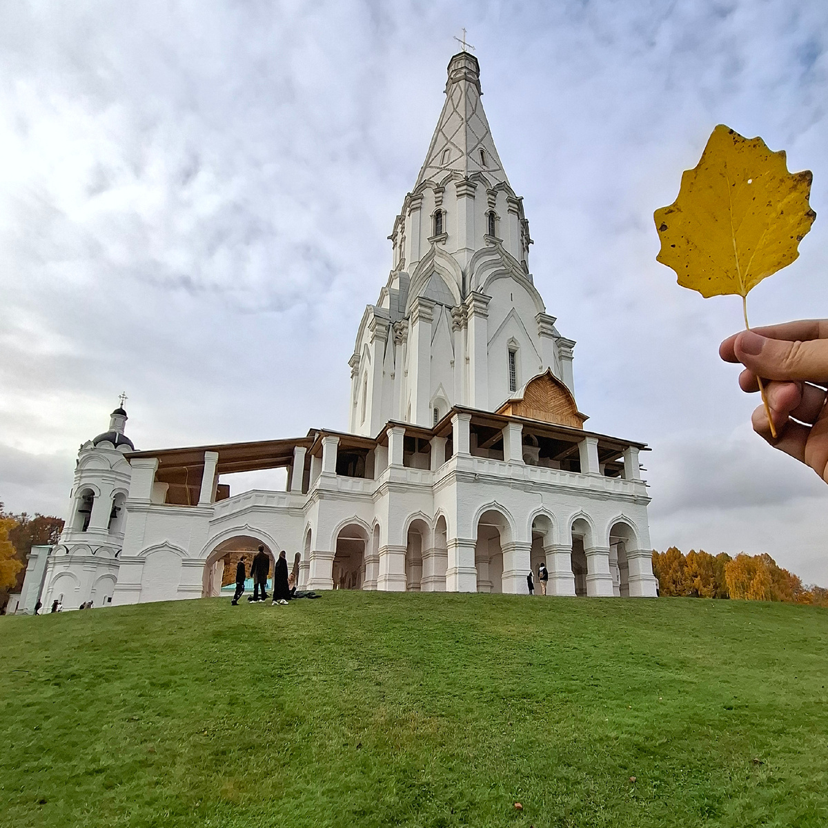 Церковь Вознесения Господня XVI века. Фото автора. 