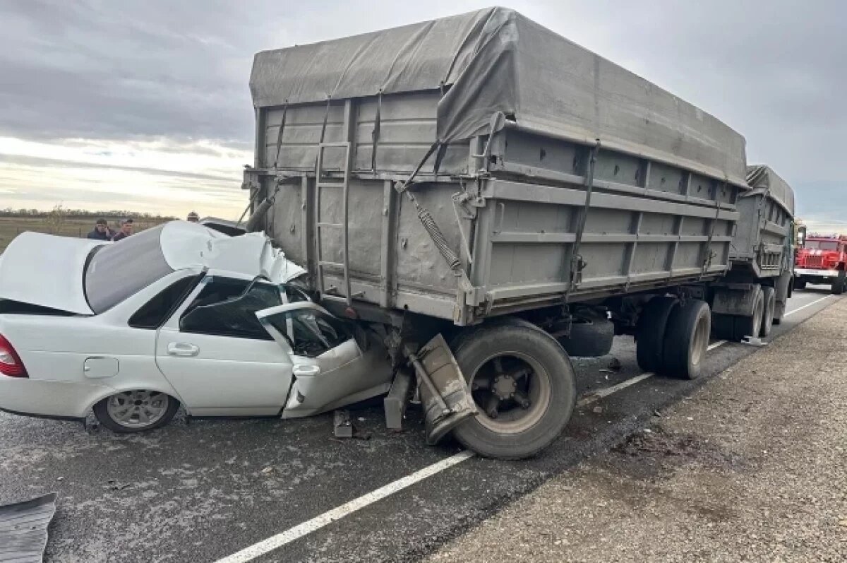    На Кубани 74-летний водитель погиб в ДТП с Камазом