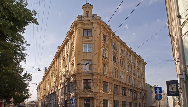 Кафтан для будущей императрицы, проигранная гостиница, палаты, где Чехов искал свою Чайку и пельмени, которые сводили с ума Москву