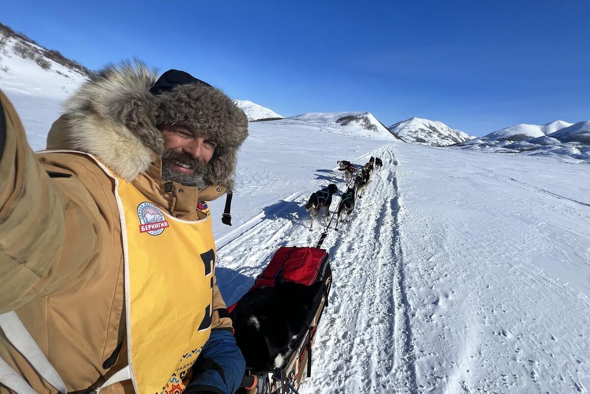 Алексей Иванов получил приз за лучший дебют на II Дальневосточной Кинопремии за документальную картину "Испытание севером", в которой он является главным героем. @Из личного архива героя