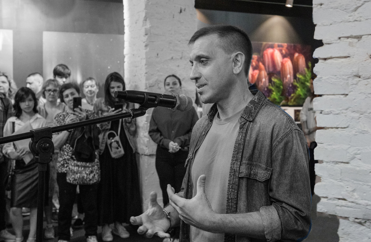 Олег Кугаев на открытии фотовыставки "Первозданынй лес", 2025 г. Фото Александра Симушкина.