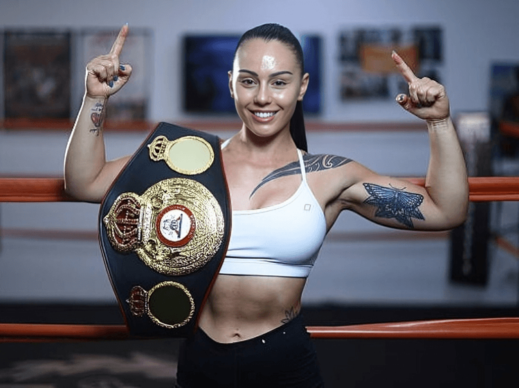 Чернека Джонсон