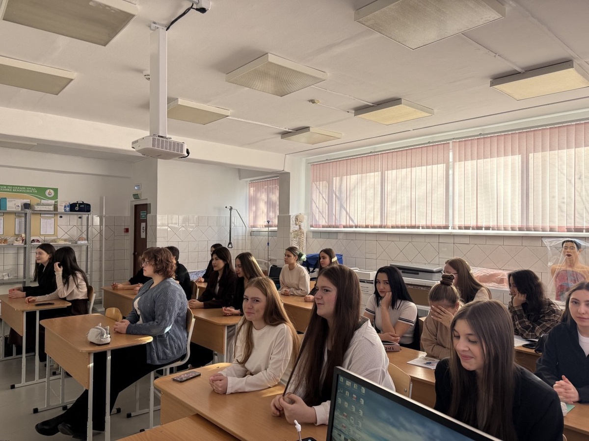    В Покачах начали готовить медсестер в филиале Лангепасского политехнического колледжа