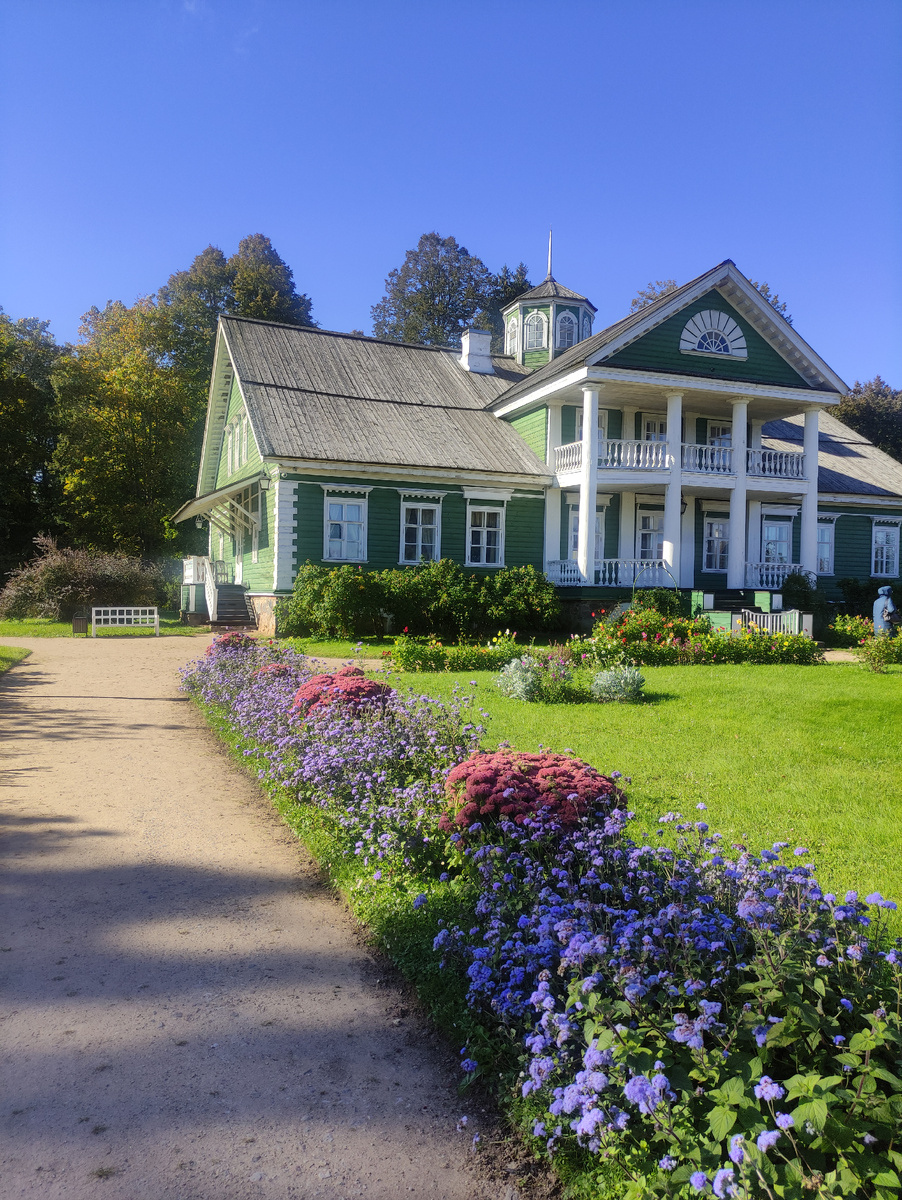 Петровское.
