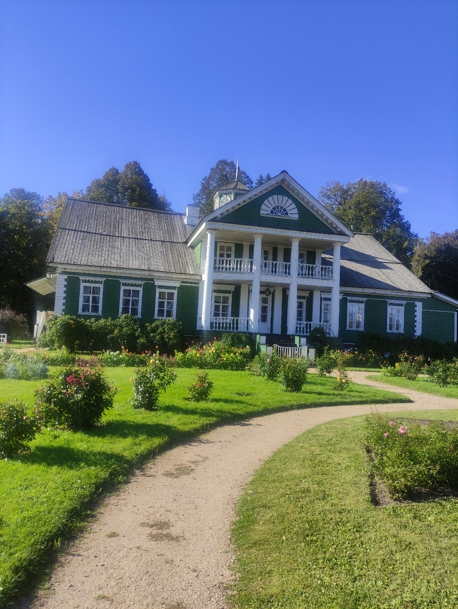 Петровское.