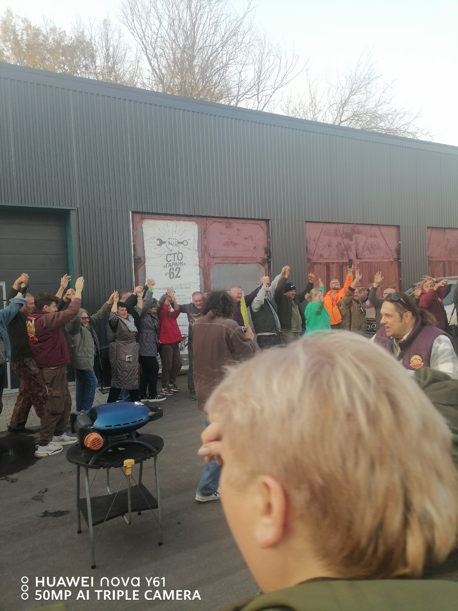 Вот сюда и запаковывали, в синий гриль