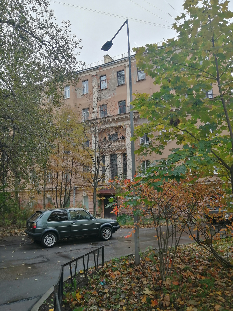 Старинный дом в переулке Каховского.