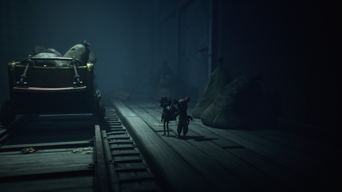 Или хватать друга за руку и бежать в никуда