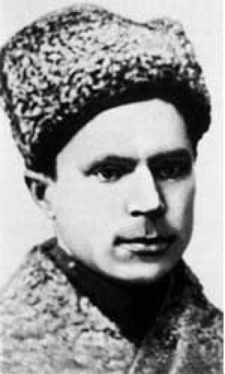 Алекса́ндр О́ттович О́пперпут — настоящее имя Александр Упениньш или Упелинц, Упенинц также известен как Павел Иванович Селянинов, Касаткин, Эдуард Стауниц — латыш по национальности, член Союза защиты Родины и свободы, Боевой организации генерала Кутепова, террорист, по некоторым данным сотрудник НКВД. Активный участник операции «Трест». В апреле 1927 года Опперпут нелегально перешёл в Финляндию и сдался финским властям как советский шпион, при этом публично, через газеты, рассказал о том, что подпольная организация «Трест» есть всего лишь работа советских спецслужб. По его собственным словам, для того, чтобы искупить свою вину перед РОВС и Боевой организацией Кутепова, решил лично принять участие в диверсиях против представителей советской власти на территории СССР. Примкнул к террористической группе Марии Захарченко и по официальной версии был убит в перестрелке с чекистами в июне 1927 года. По другим данным, продолжал работать на ГПУ-НКВД, был послан на Восток — в Китай — и погиб только в 1943 году в Киеве, где был арестован гестапо, как организатор подпольной антифашистской группы.