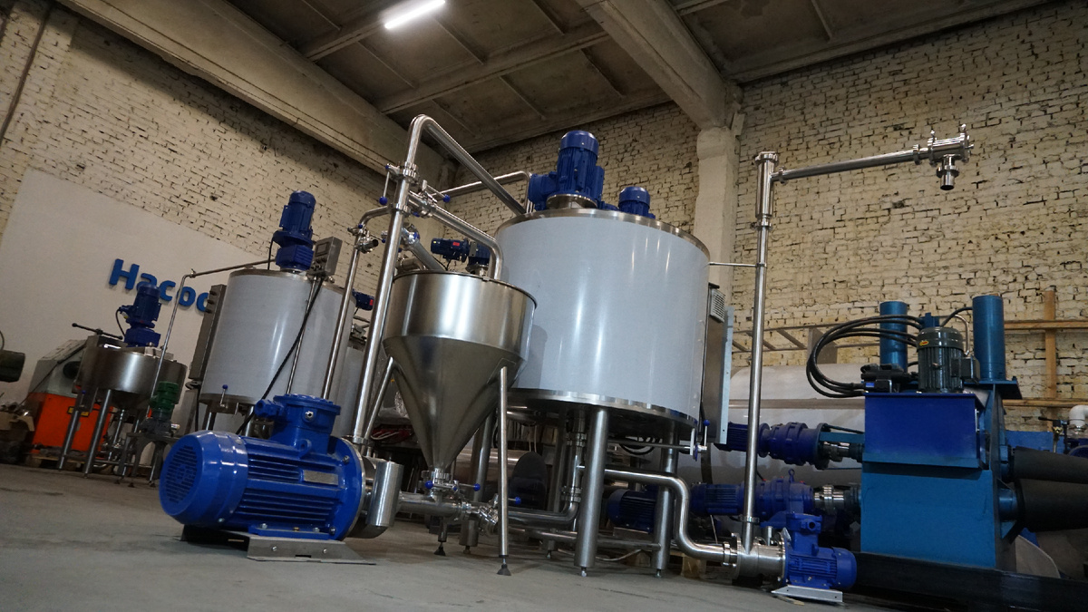 Занимает 40 м2.