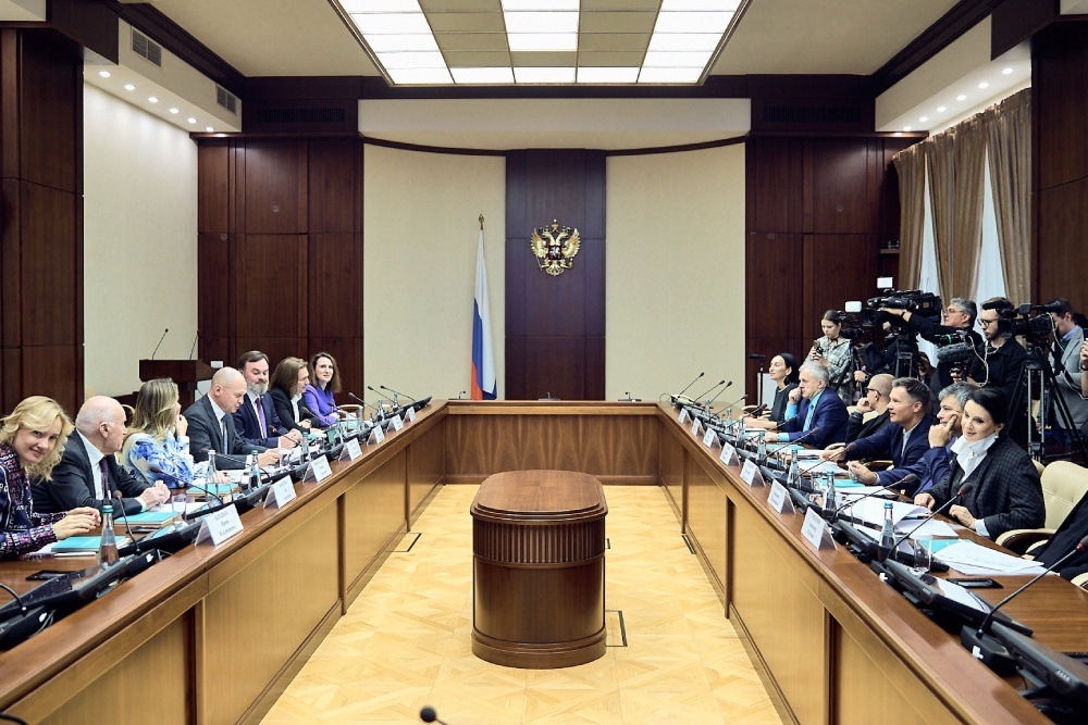    На заседании Наблюдательного совета было решено допустить к окружным полуфиналам 1523 семейные команды. / Пресс-служба конкурса "Это у нас семейное"