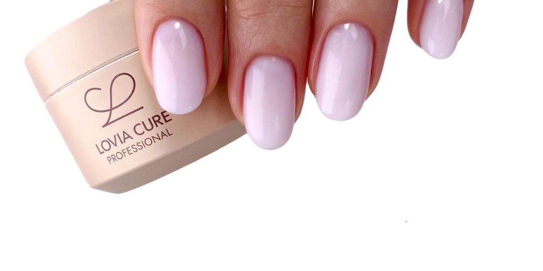 Укрепление ногтей твердым гелем. Нюансы, которые необходимо знать мастеру маникюра.