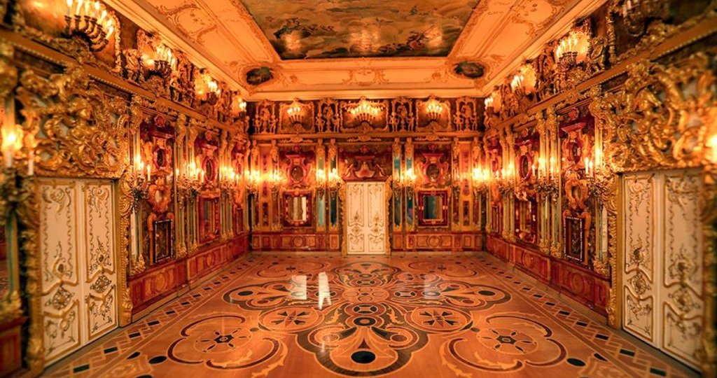 Янтарная комната: судьба утраченного шедевра