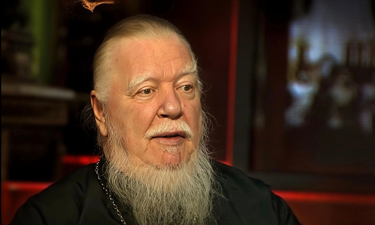 Димитрий Смирнов (07.03.1951 — 21.10.2020 гг.) — протоиерей, церковный и общественный деятель.