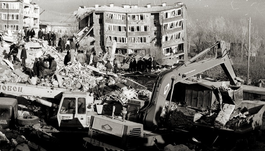 Последствия землетрясения. Ленинакан, Армения. 1988 год.