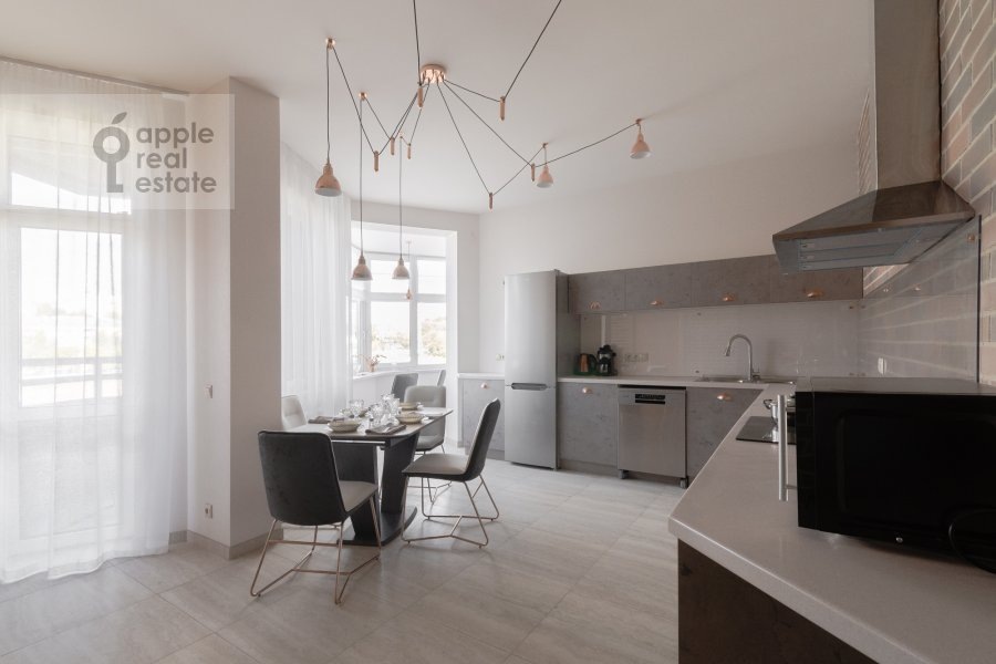 Фото из архива Apple Real Estate