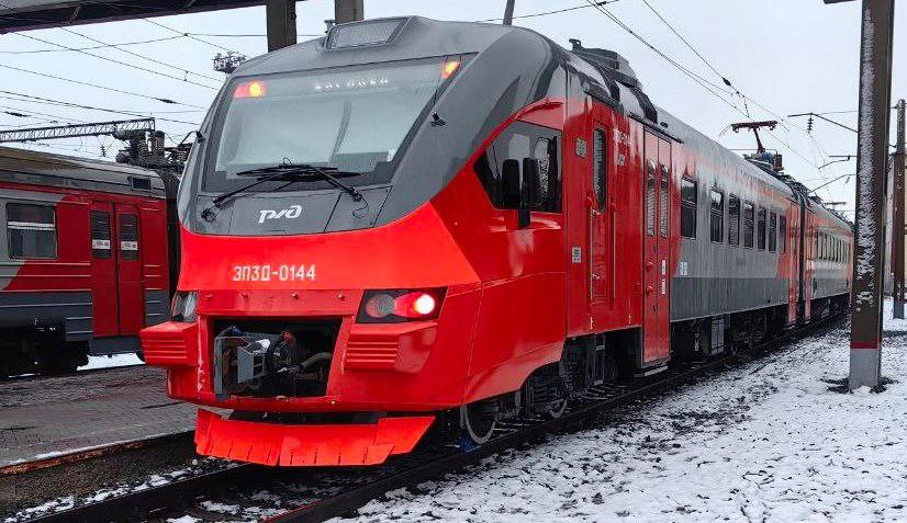 Новый электропоезд ЭП3Д-0144
