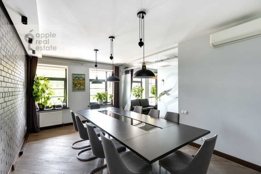 Фото из архива Apple Real Estate