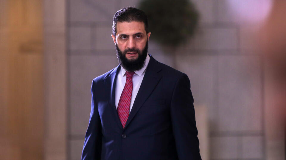     Президент Сирии Ахмед аш-Шараа прибудет в Москву 15 октября MOHAMMED AL-RIFAI/EPA/TASS