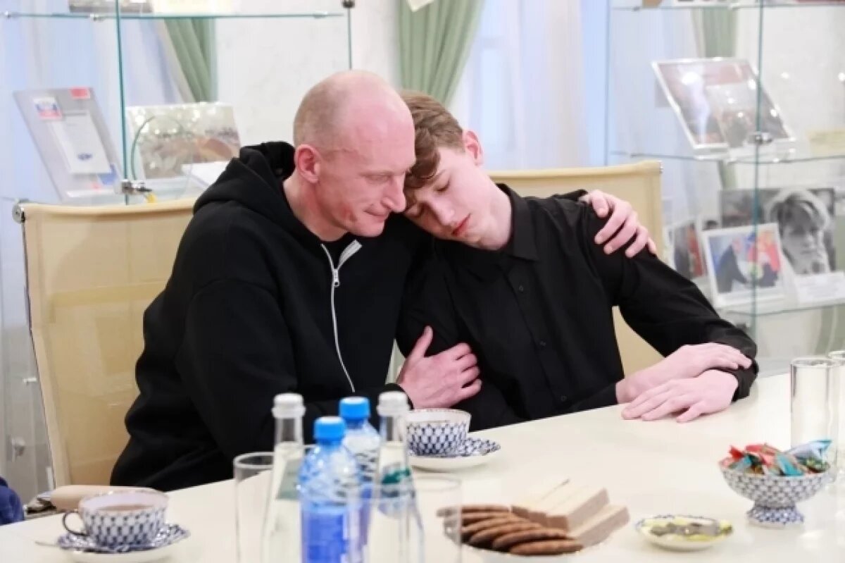    Нижегородский моряк увидел семью впервые после трех лет украинского плена