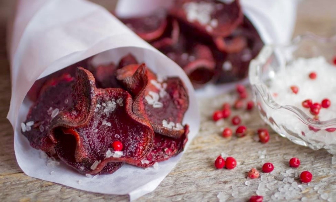 Чипсы из свеклы.