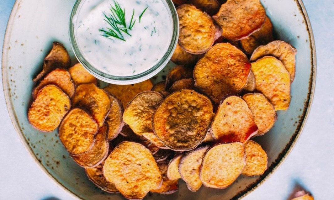 Чипсы из батата.