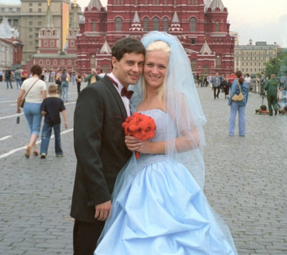 Антон и Виктория Макарские в молодости, кадр со свадьбы