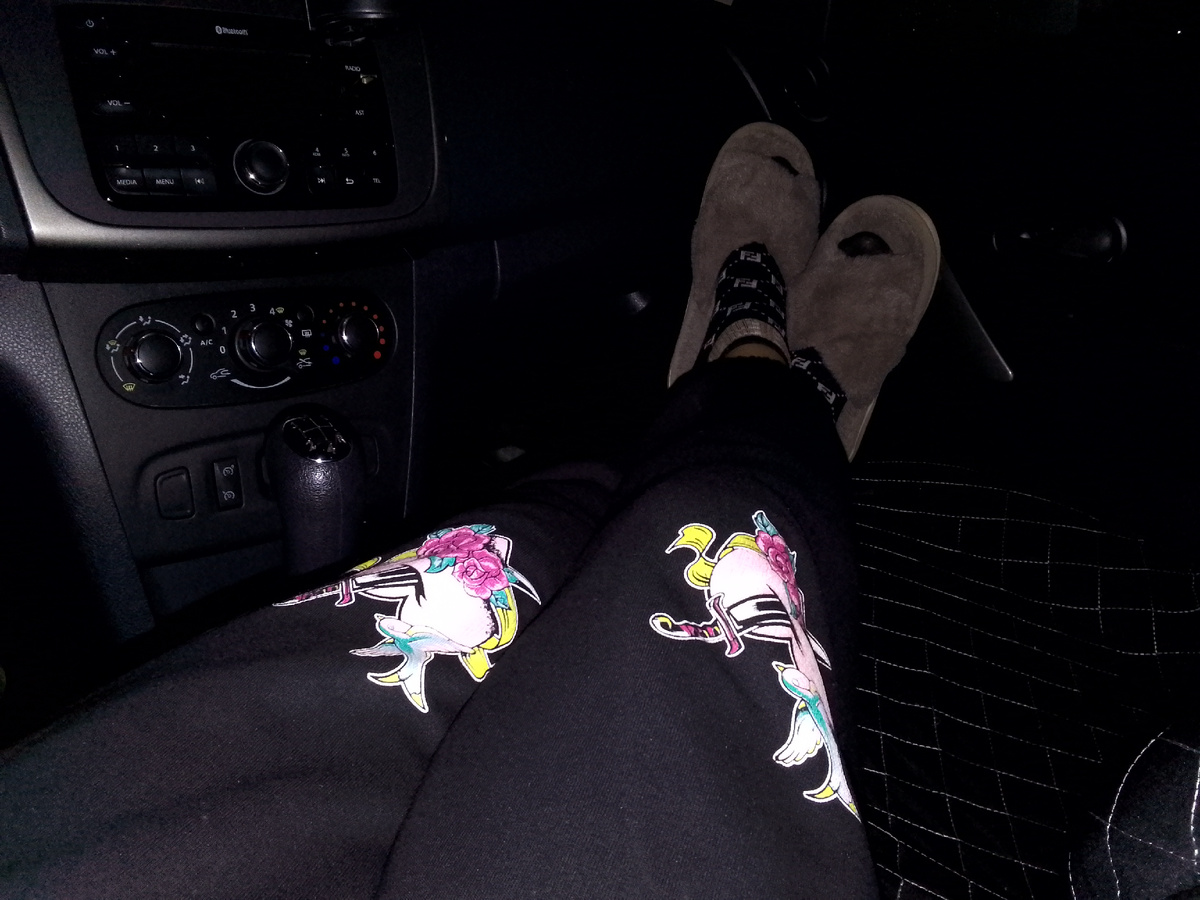 В тапочках гораздо удобнее).