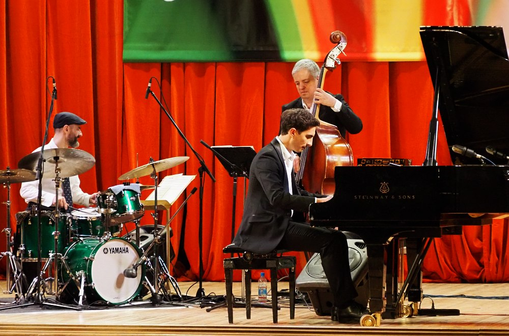 Павел Тимофеев, Даниэль Адиянц, Сергей Васильев. Фестиваль «Джаз над Волгой», Ярославль, март 2025. Фото: Наталья Кравченко