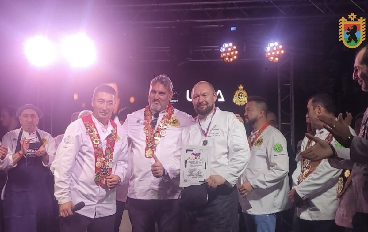    Владимир Тероев (справа) Фото: Официальная страница Администрация главы Карелии/ Вконтакте