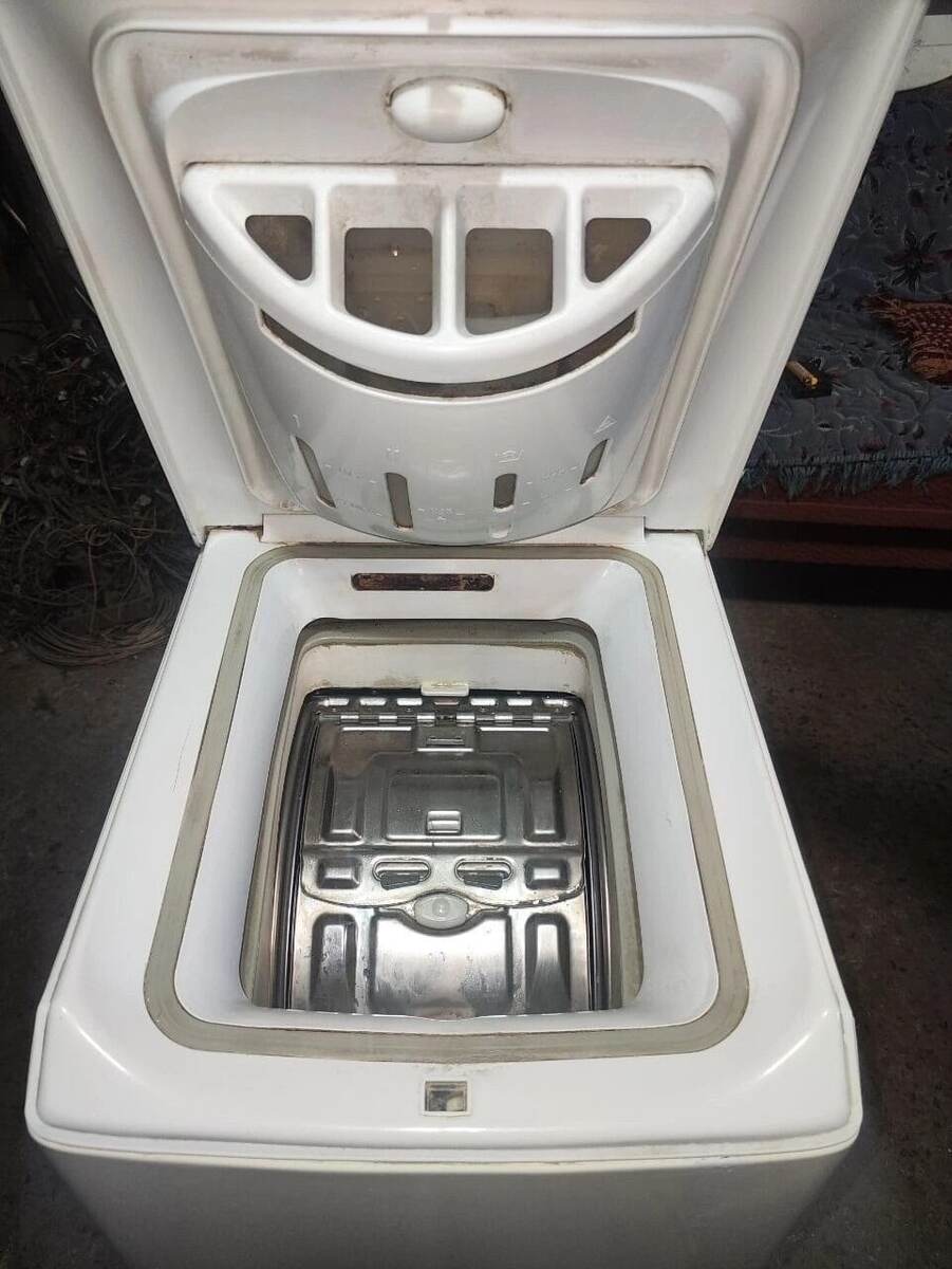 Вертикальные стиральные машины, благодаря своей компактности и удобству загрузки, пользуются заслуженной популярностью. Однако, как и любая техника, они нуждаются в правильном уходе и своевременном ремонте. Одной из ключевых деталей, обеспечивающих бесперебойную работу, является суппорт барабана.