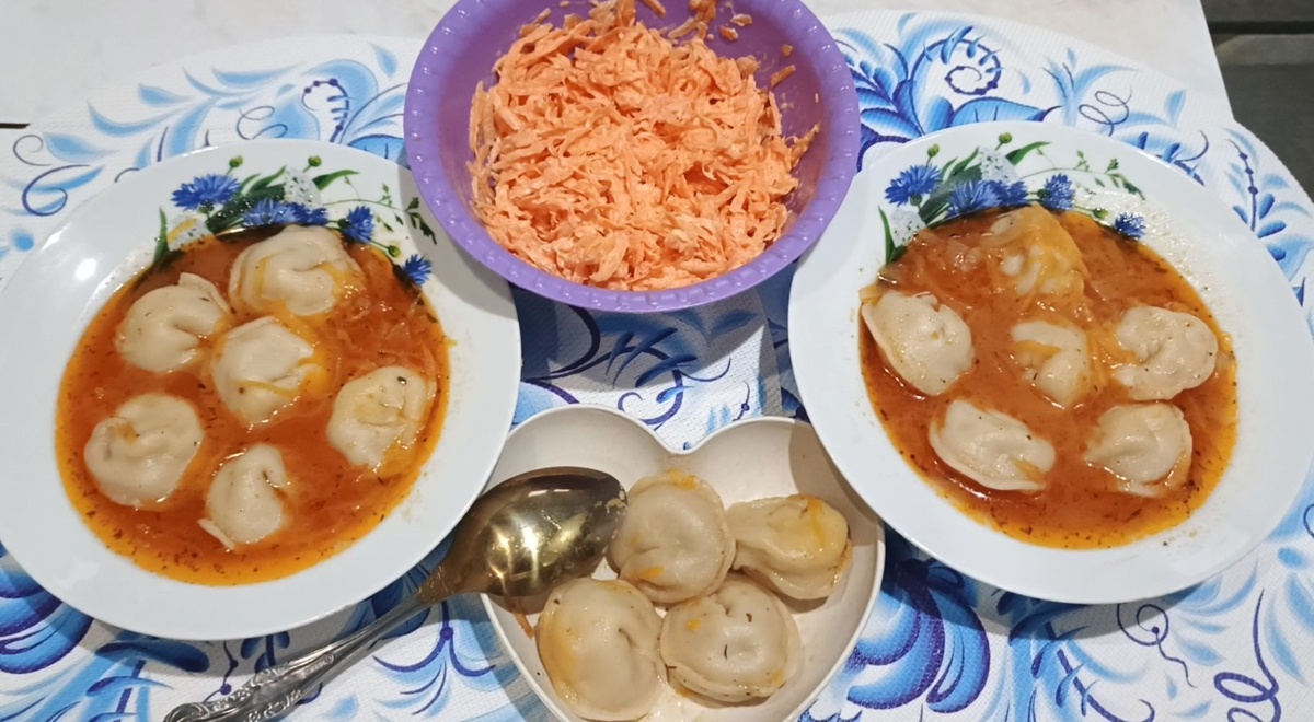 Пельмешки в томатном соусе из личного архива