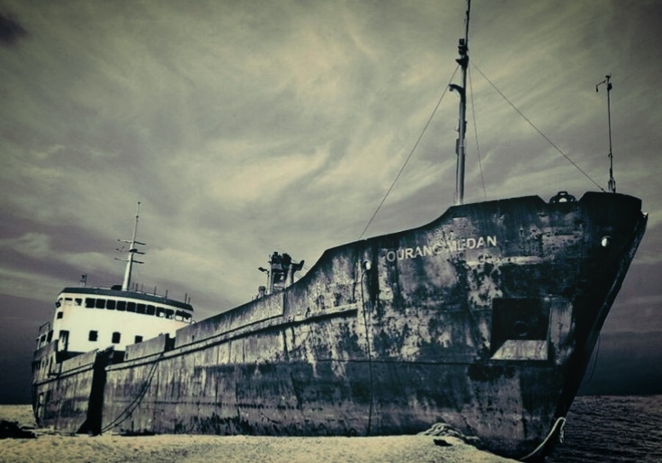 Всего лишь обработка, но этот легендарный корабль вполне мог выглядеть именно так.